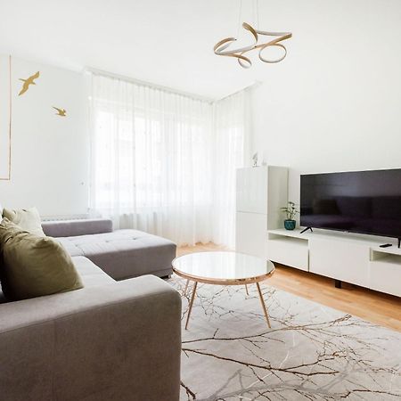 Modern Two-Bedroom Apartment With Free Parking Будапешт Экстерьер фото