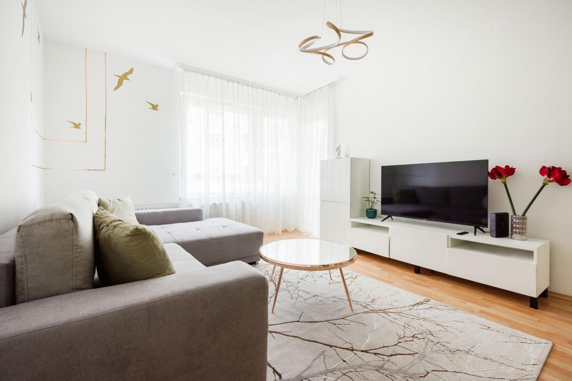 Modern Two-Bedroom Apartment With Free Parking Будапешт Экстерьер фото