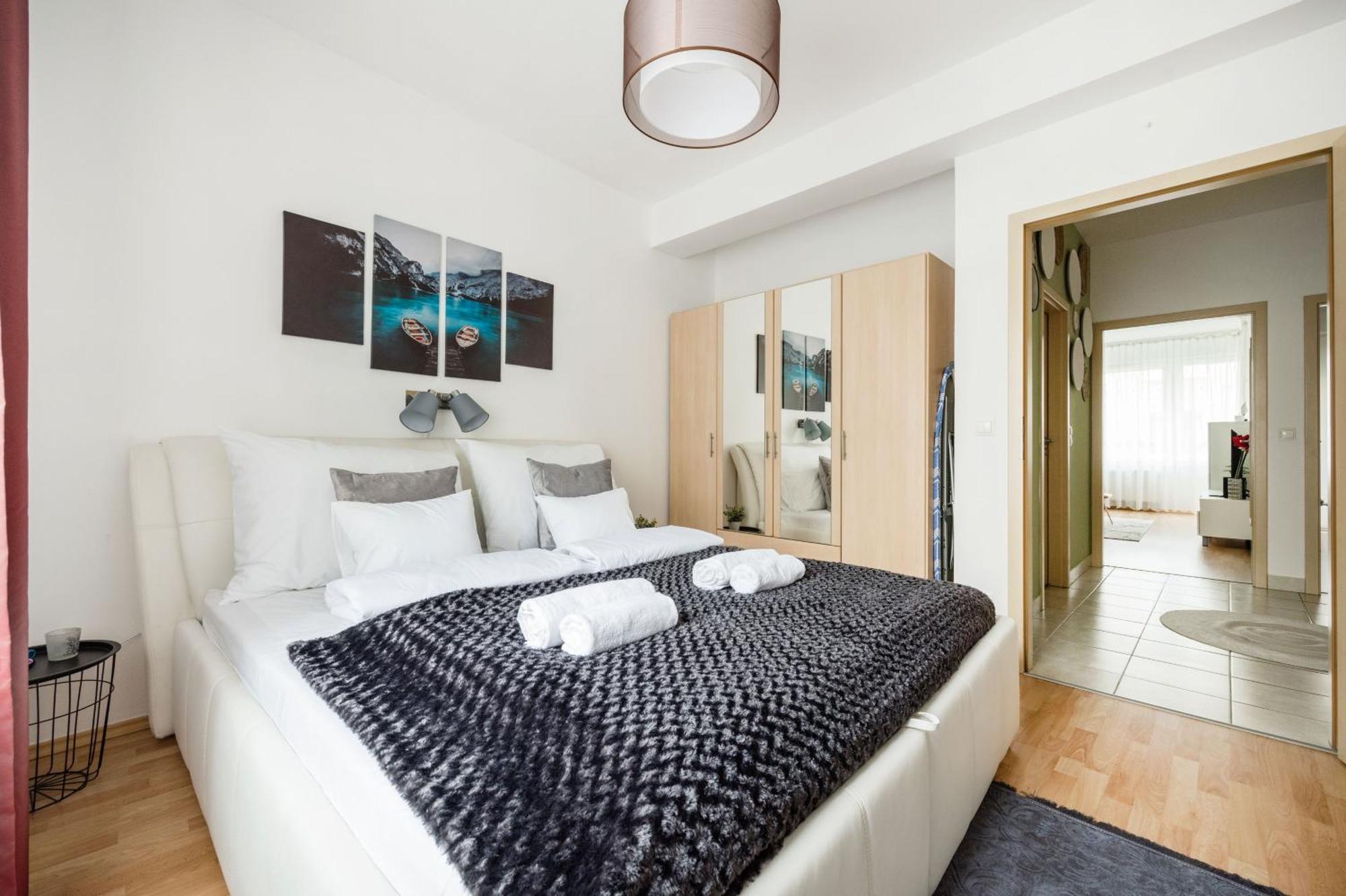 Modern Two-Bedroom Apartment With Free Parking Будапешт Экстерьер фото