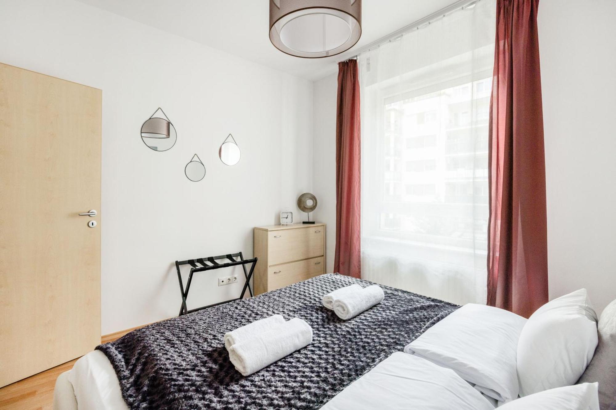 Modern Two-Bedroom Apartment With Free Parking Будапешт Экстерьер фото