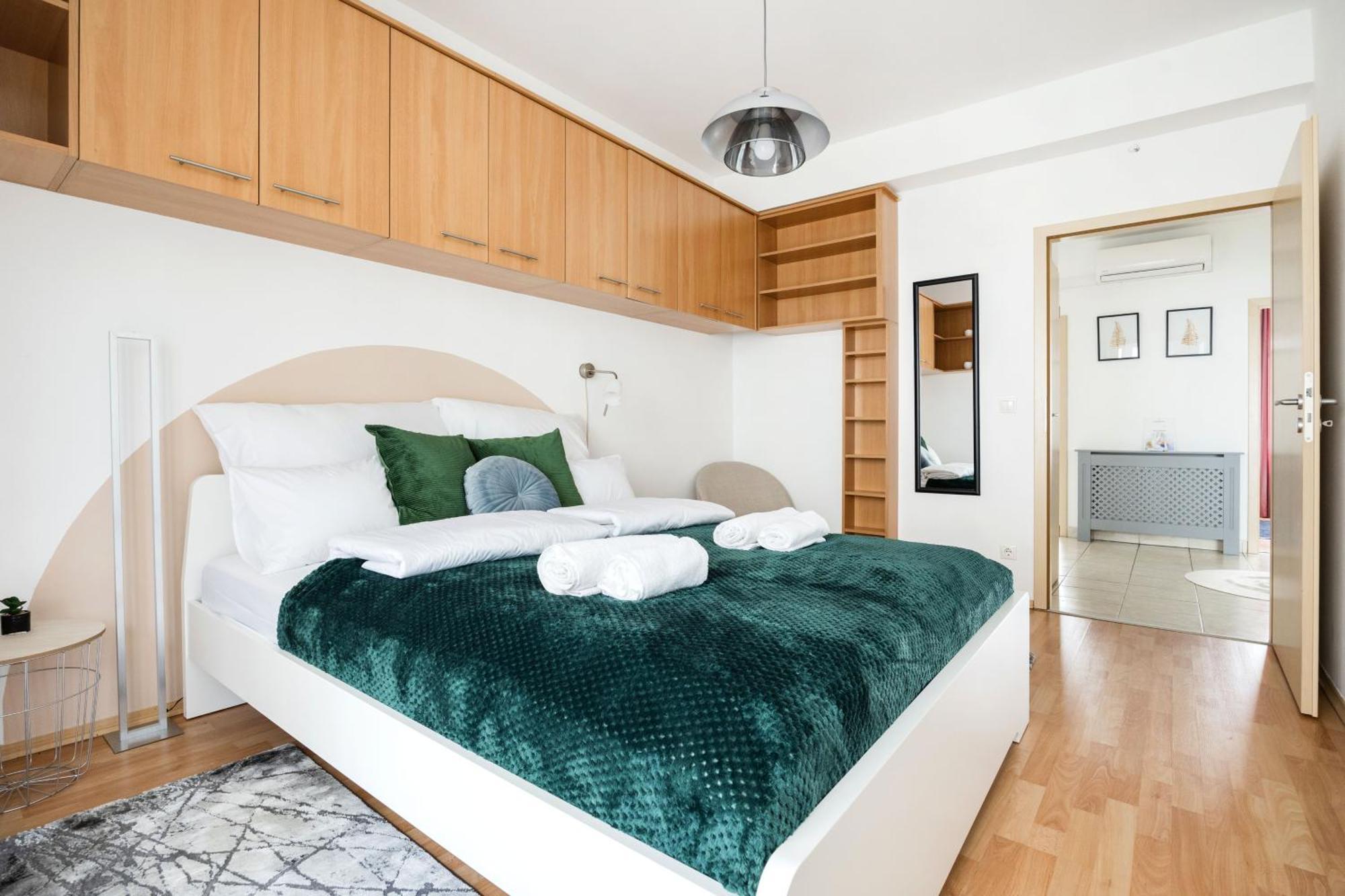 Modern Two-Bedroom Apartment With Free Parking Будапешт Экстерьер фото